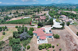 40251 Pasadena-Dr_320