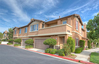 33586 Emerson-WayC_320