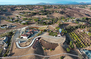 23539 Mountainside-Ct_320